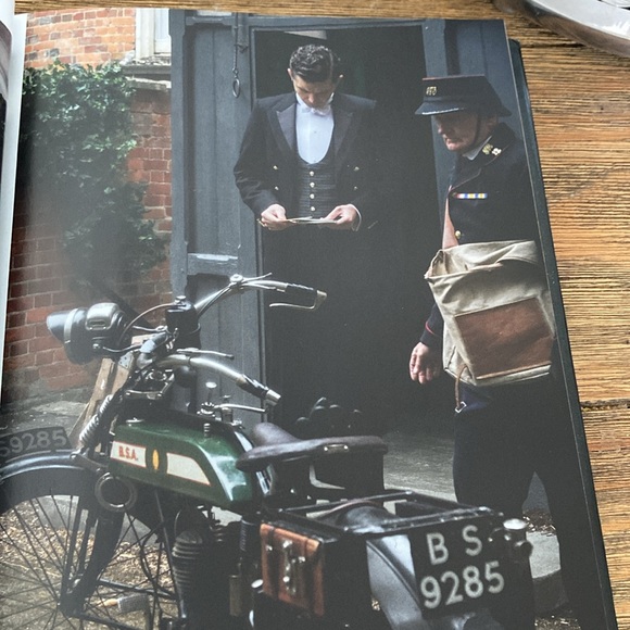 Downton Abbey Film Companion Book - Picture 7 of 16
